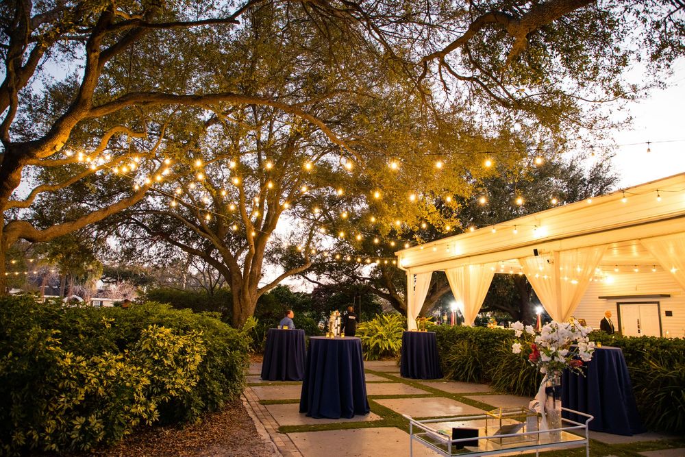 Editorial style weddings at Davis Islands, Tampa, Florida. Destination wedding in Tampa, Clearwater, St Pete, Sarasota, Naples, Florida