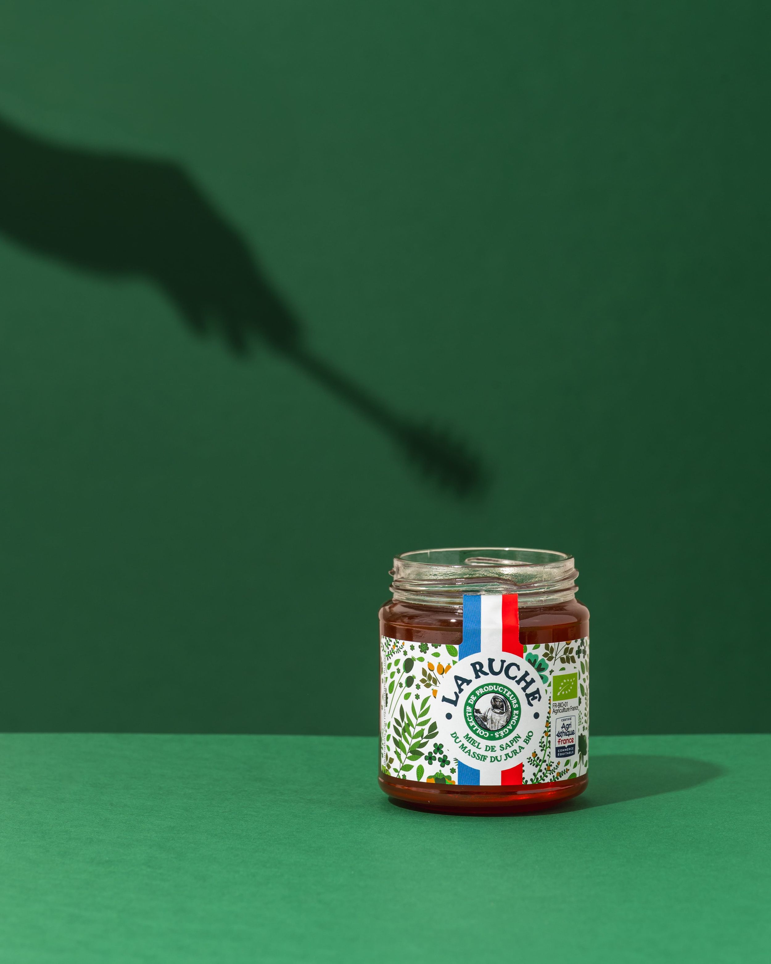 Extrait d'un shooting réalisé pour la marque de miels La Ruche par la photographe culinaire Mélanie Rousselle. Shooting en studio.