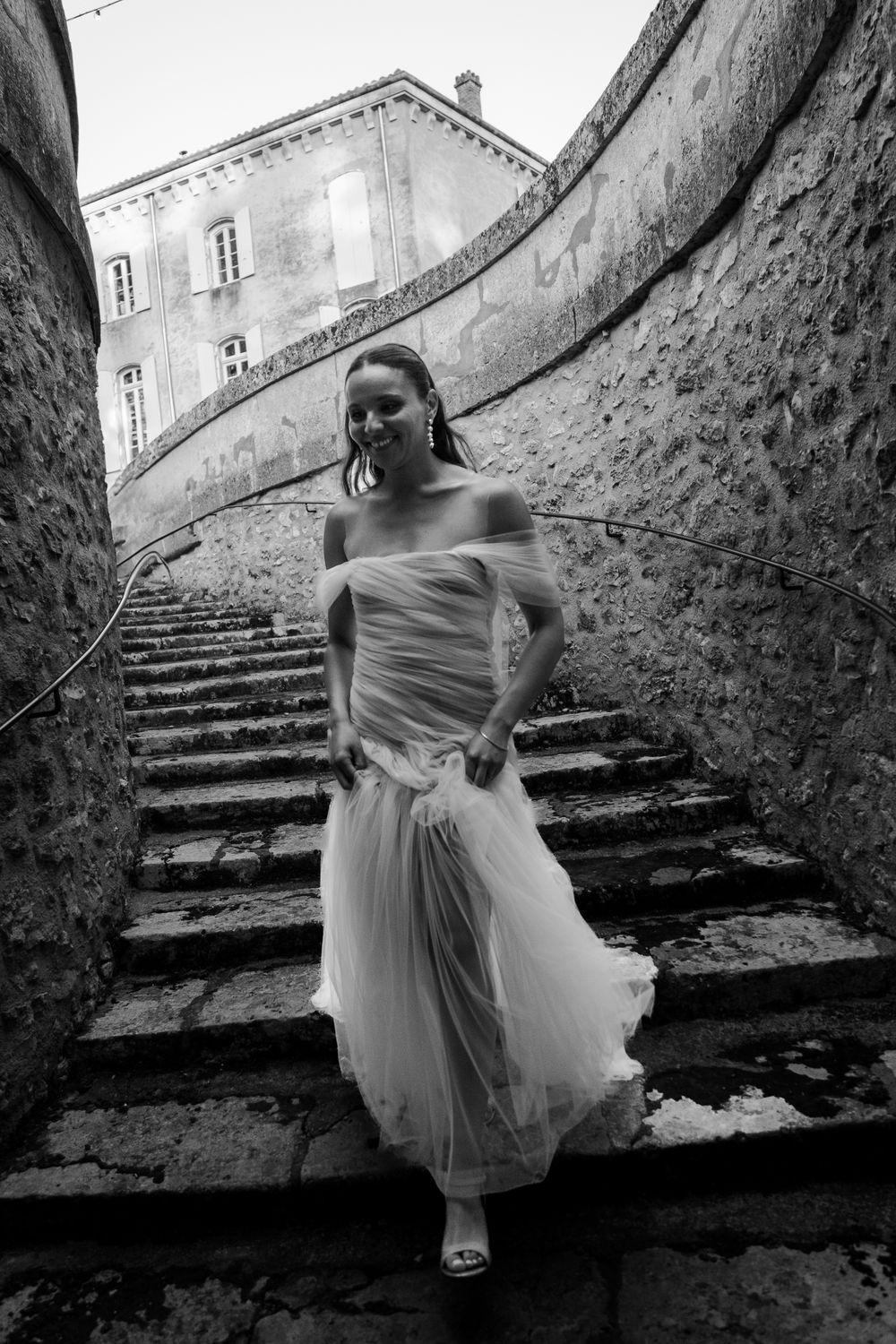 Photographe et vidéaste de mariage documentaire numérique et argentique, sud de la France, entre Gard, Hérault, Drôme, Vaucluse et Aveyron.