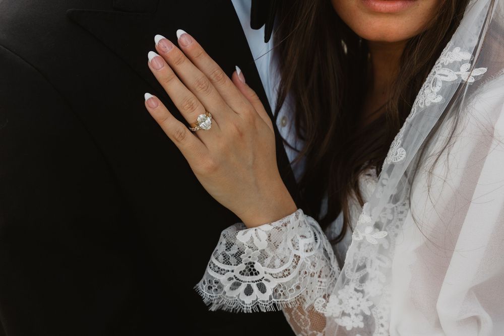 Bride detailed shot of ring hand on chest, alcoa tn