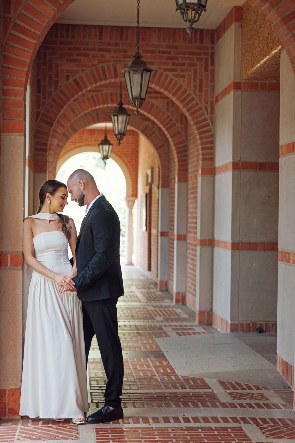 Wedding couple at Rice University in Houston