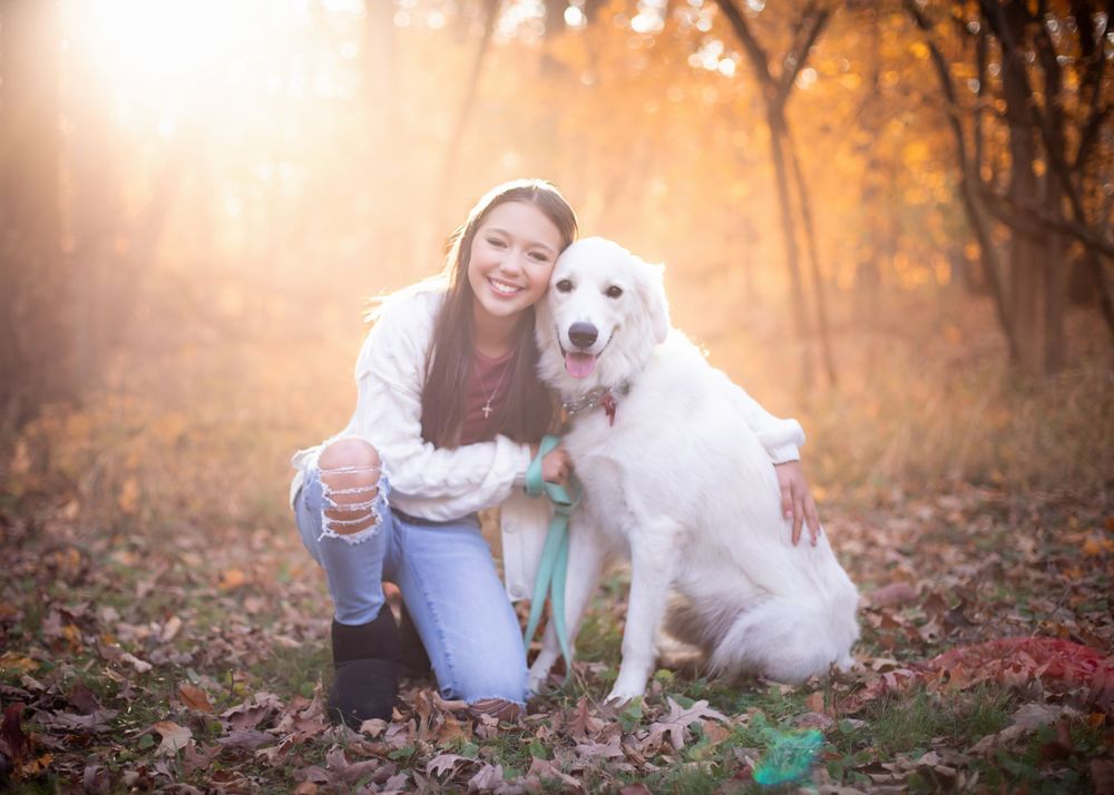 family photographer outdoors natural light fall Jessica Roth Photography Janesville Wisconsin Professional Photographer dogs welcome