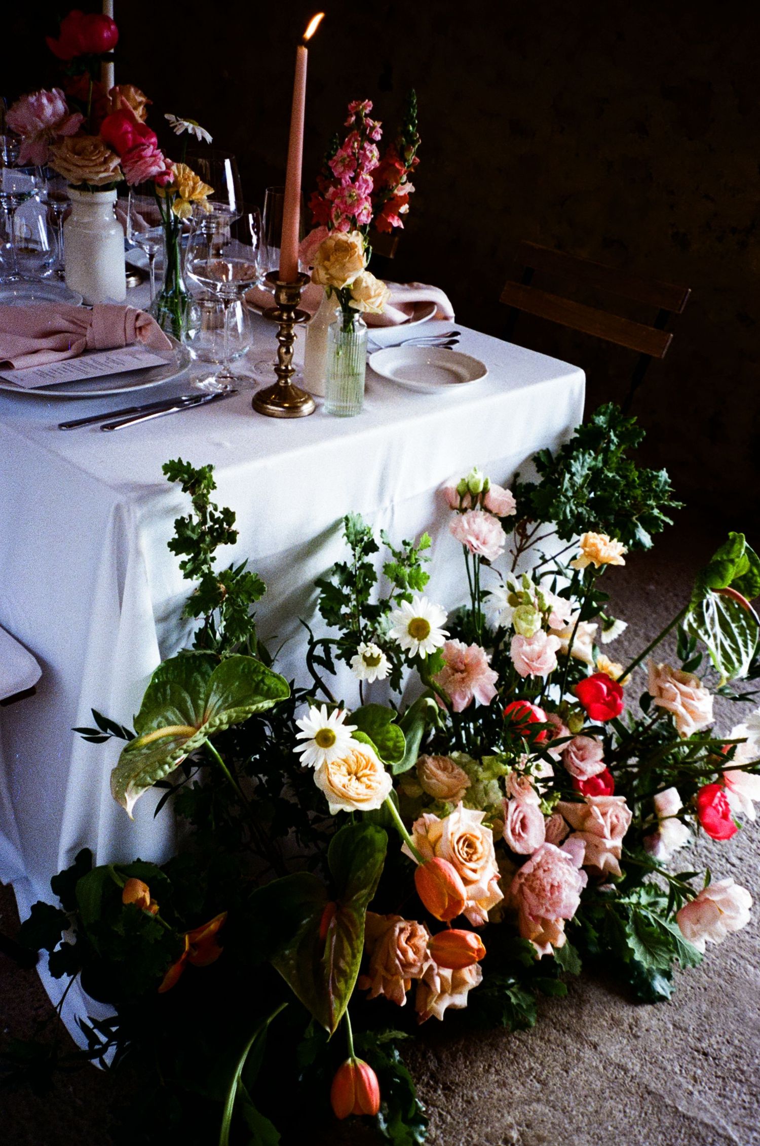 FILM Wedding photographer Italy. 
Luxury destination wedding photography in Tuscany Amalfi Coast, Lake Como. 
Emotional wedding photos