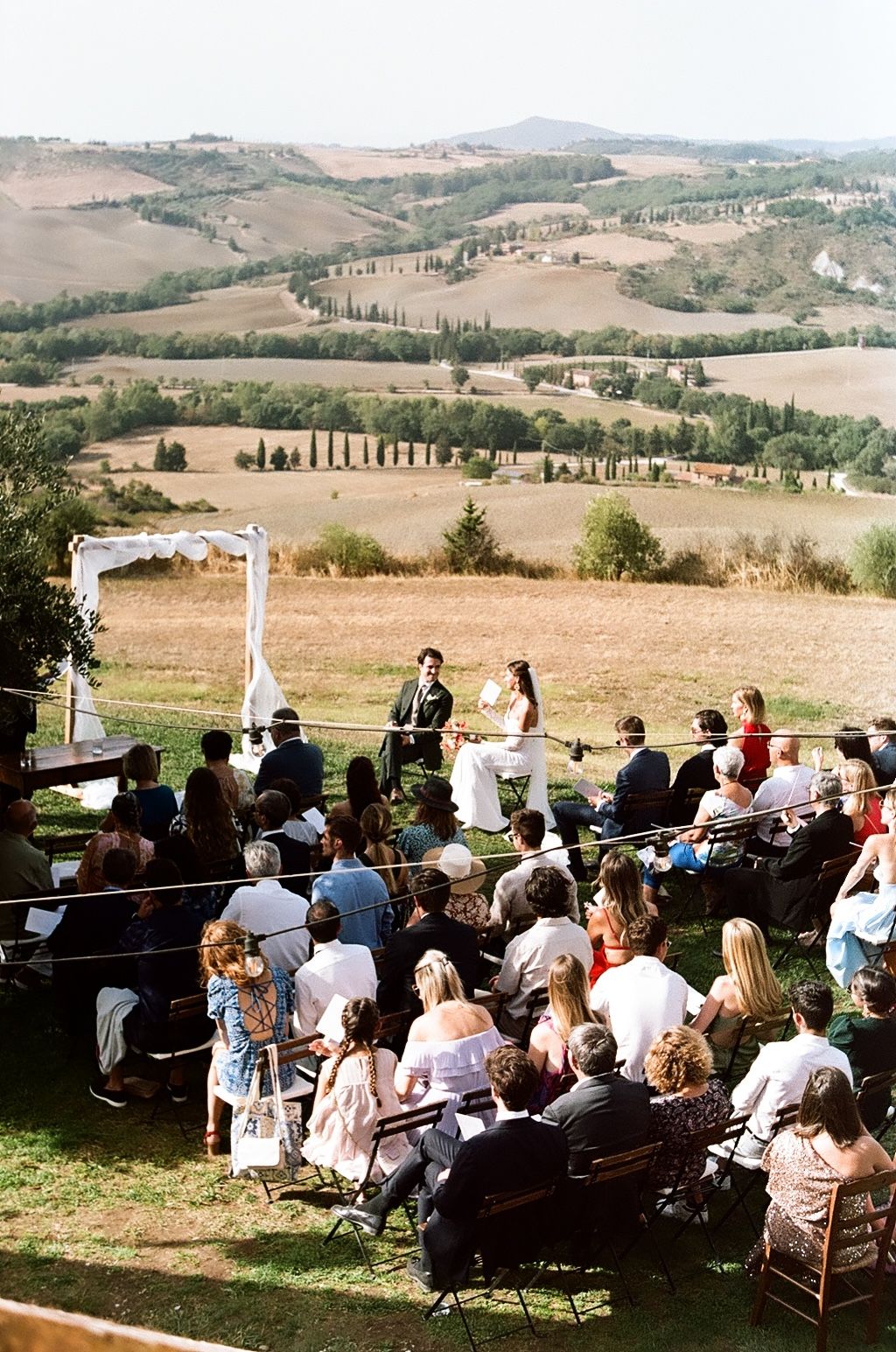 Wedding photographer Italy. 
Luxury destination wedding photography in Tuscany Amalfi Coast, Lake Como. 
Emotional wedding photos