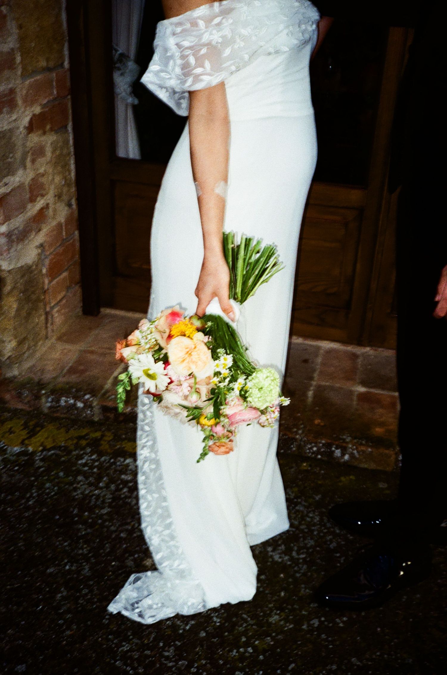 FILM Wedding photographer Italy. 
Luxury destination wedding photography in Tuscany Amalfi Coast, Lake Como. 
Emotional wedding photos