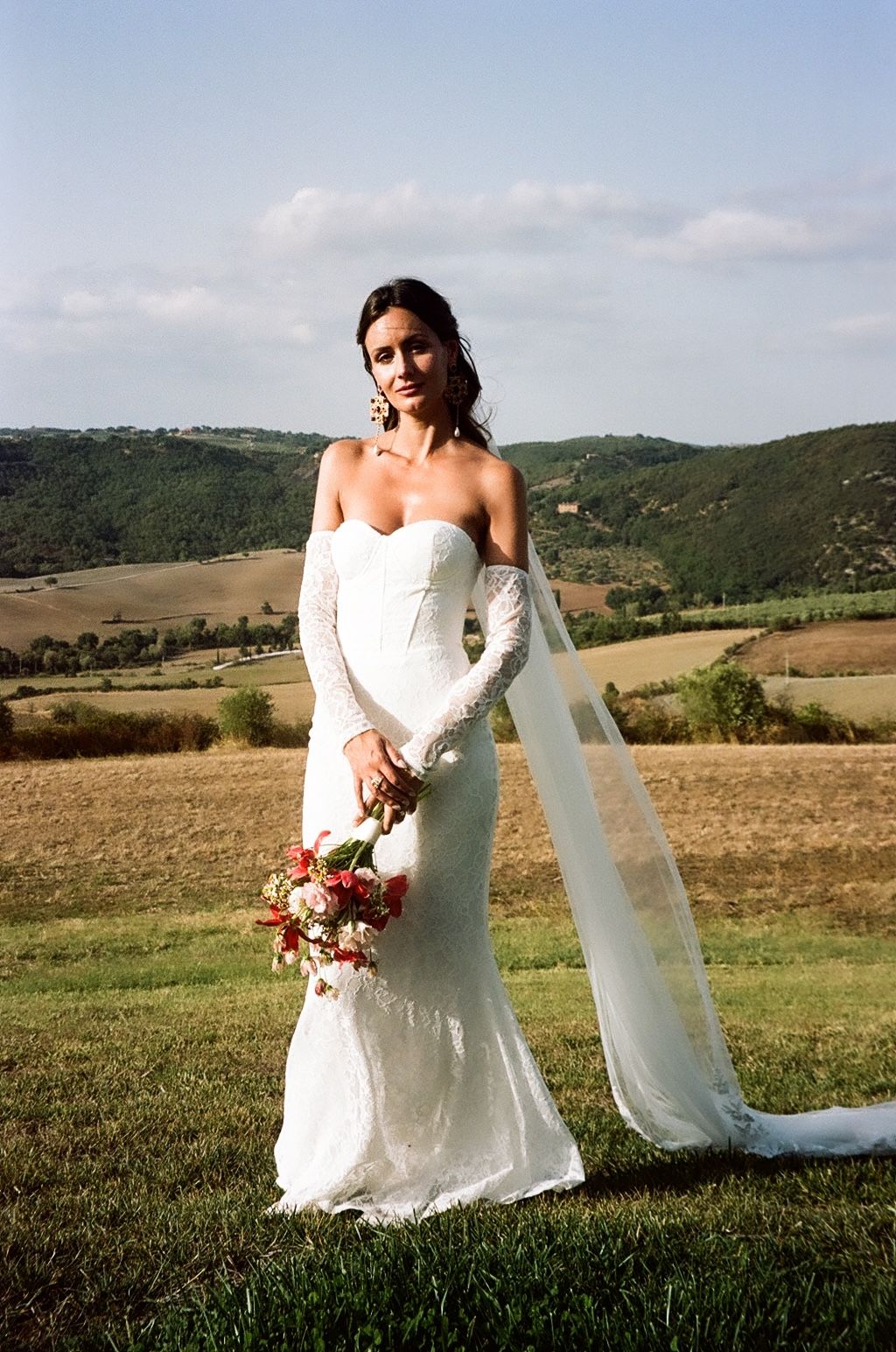 Wedding photographer Italy. 
Luxury destination wedding photography in Tuscany Amalfi Coast, Lake Como. 
Emotional wedding photos