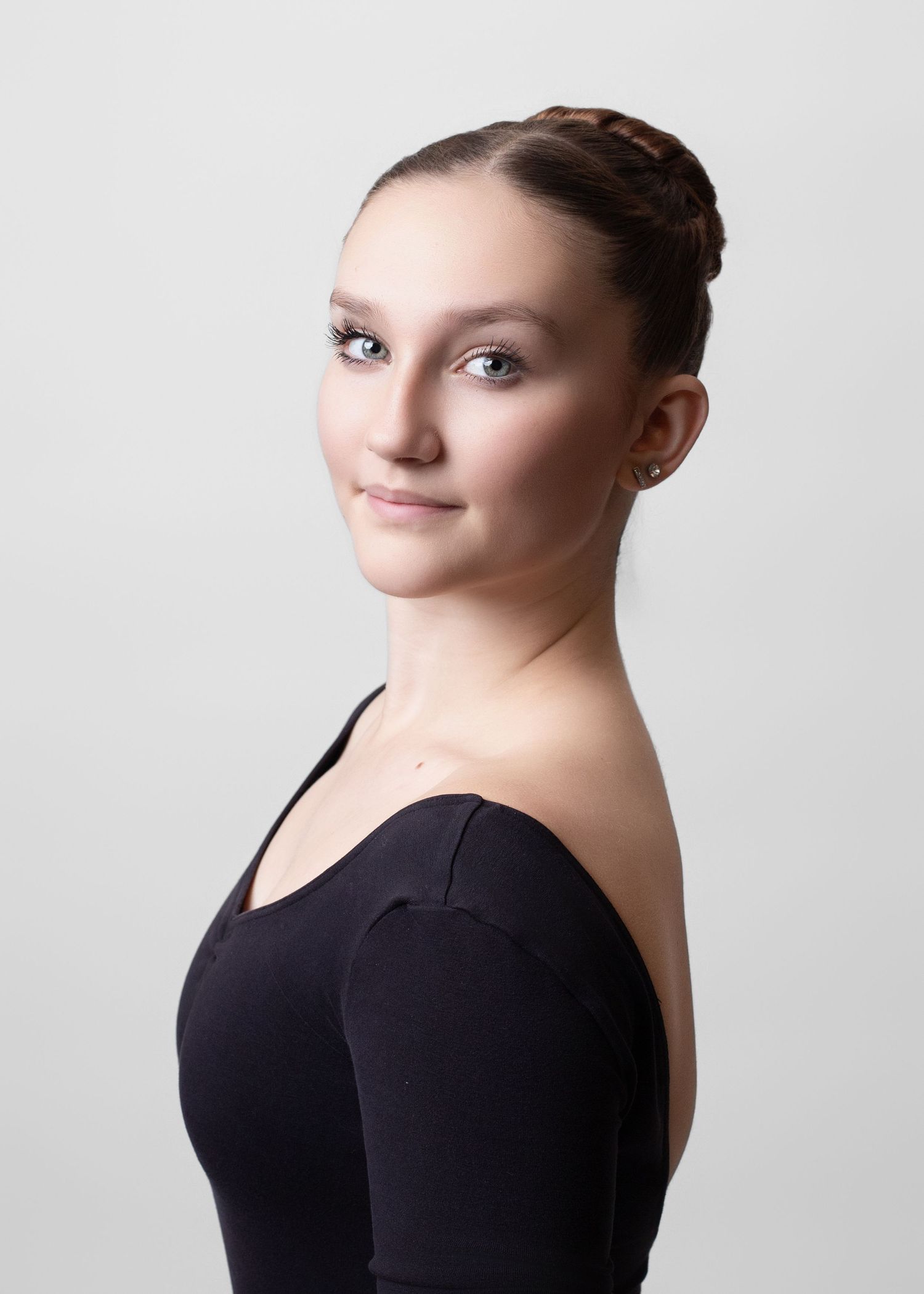 Photographer. Janesville Wisconsin.
Headshots.
Contemporary. Dance.
Studio Photography.
Jessica Roth Photography.
Ballet. Audition.