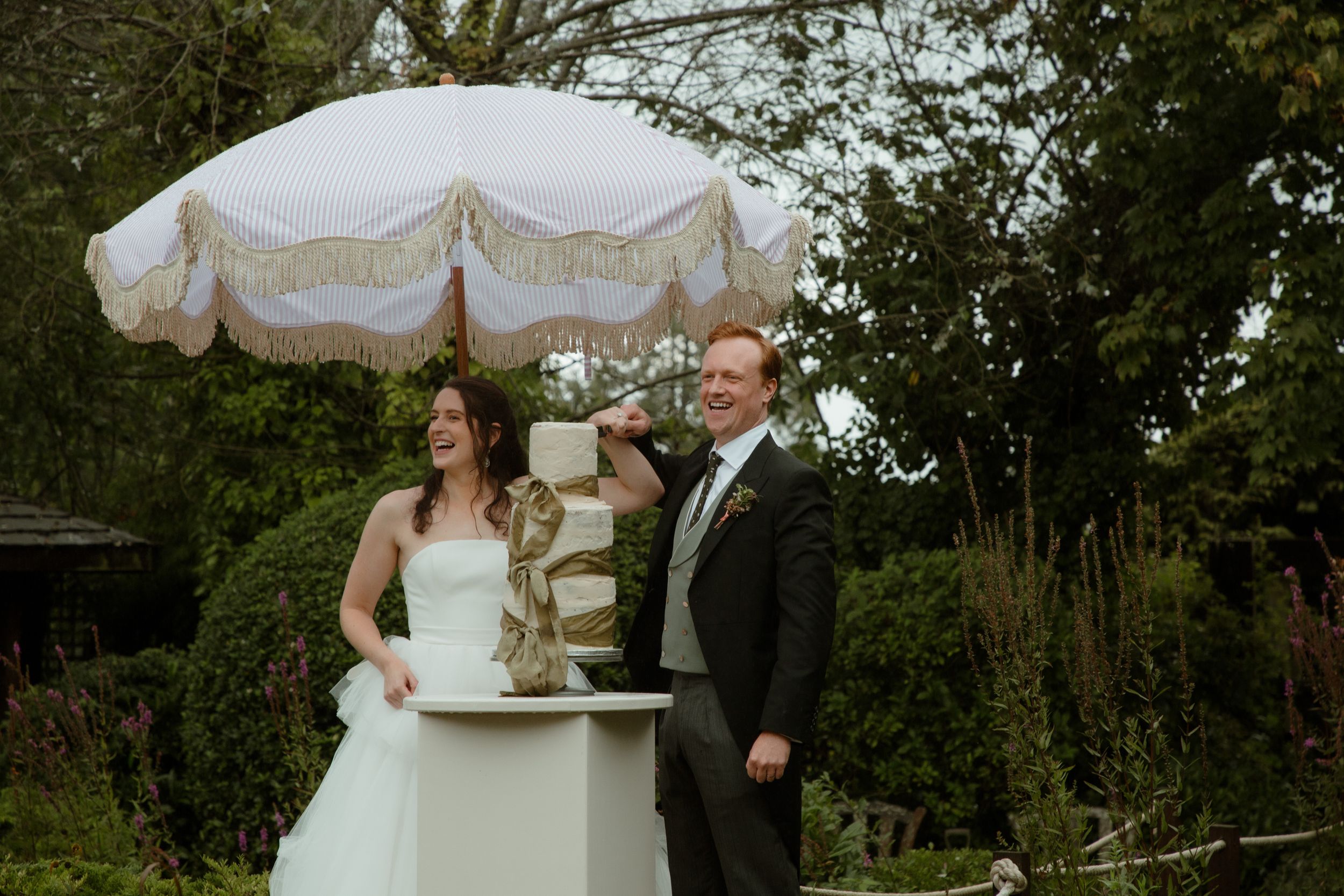smiles laughter luxury wedding cake luxury wedding photography canid photography