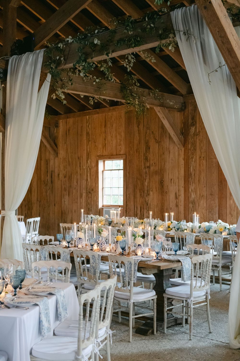 Boone Hall indoor wedding Venue in Charleston, SC perfect an indoor Charleston wedding. Charleston wedding photographers.