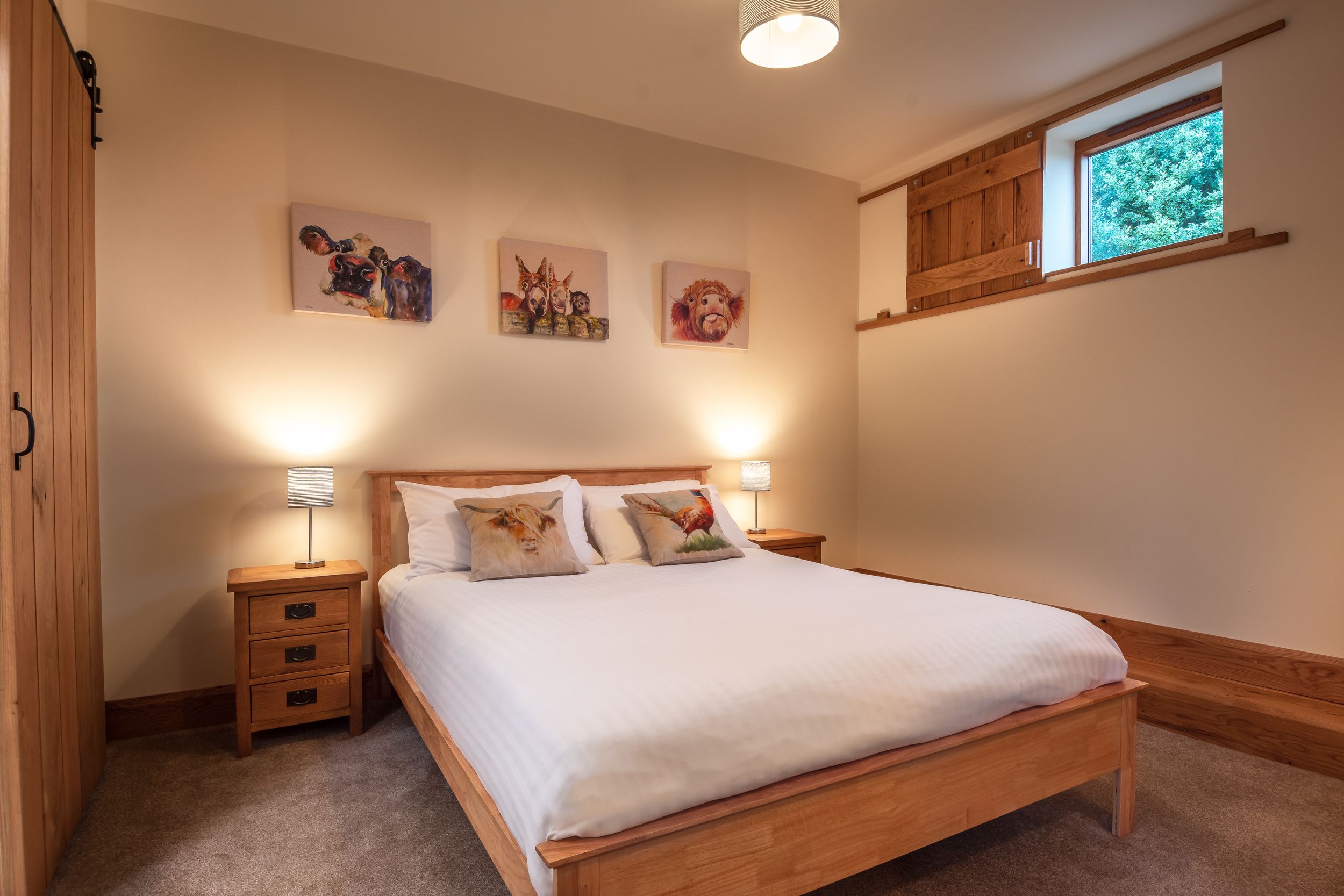 Professional commercial, real estate, Airbnb, holiday let, business, product, and branding photography in Rotorua & Bay of Plenty.