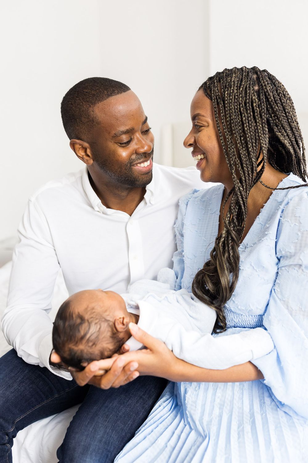Unposed family newborn photos