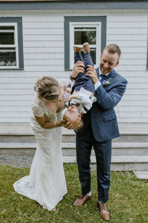Owl and Otter, Nova Scotia, Lawrencetown, Halifax Photographer, Intimate Outdoor Wedding, Rain Wedding,  Belleville Wedding Photographer