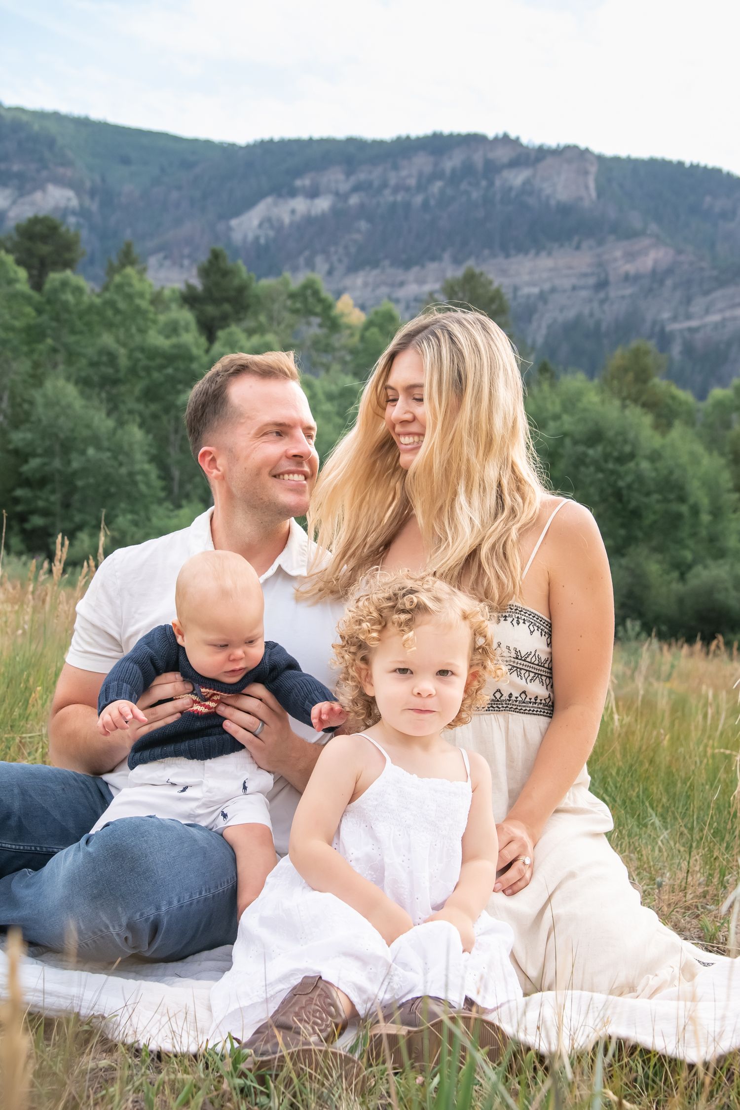 Cute Vail family photos
