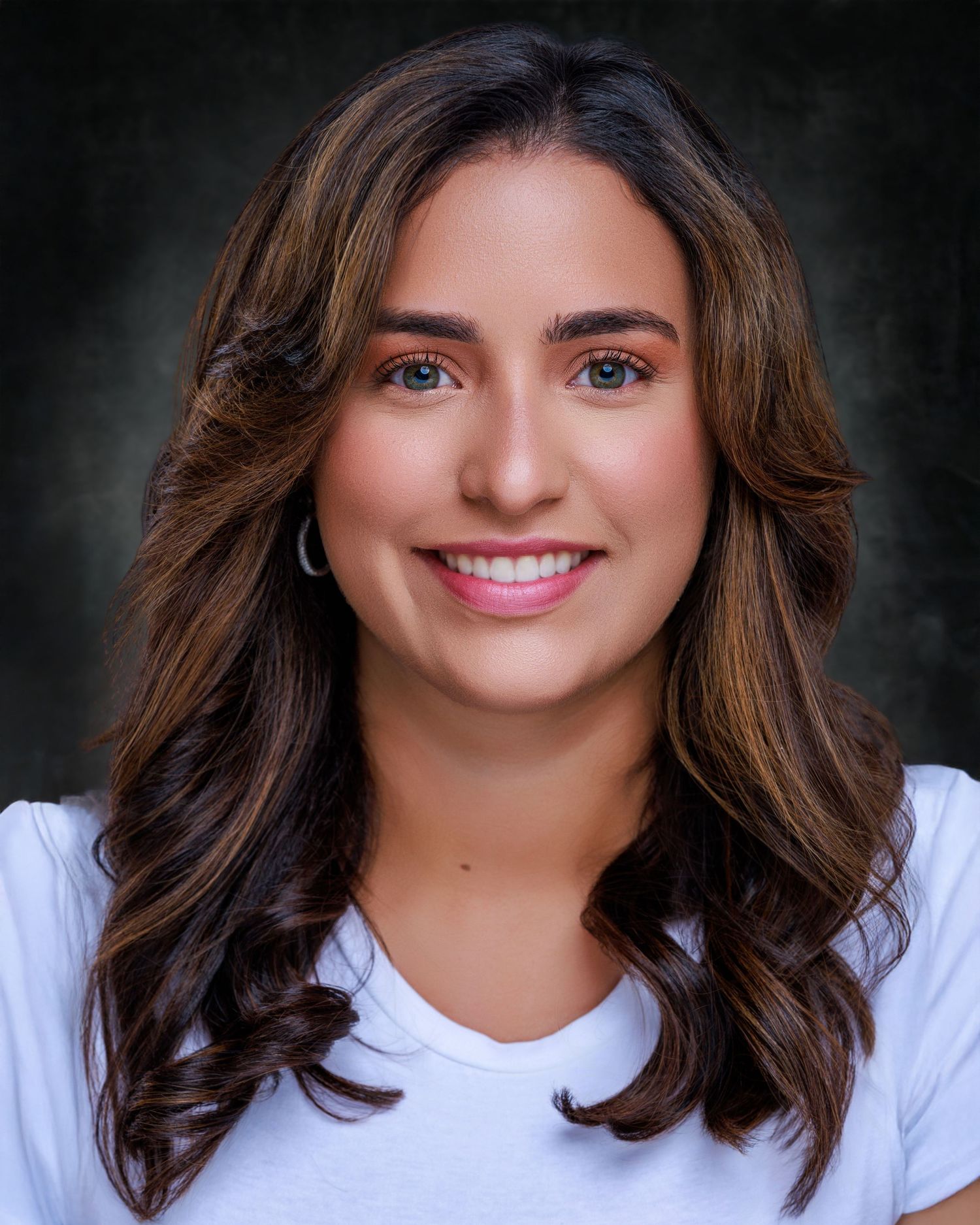 Luxury branding portrait for a real estate agent in Alpharetta-High-end LinkedIn photo of a female entrepreneur in Alpharetta/Atlanta