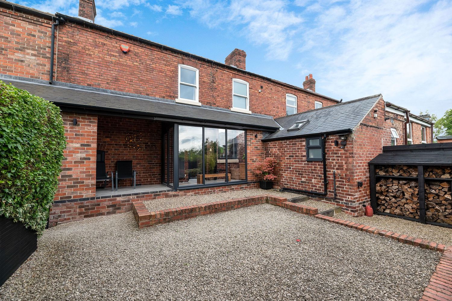 High-quality interior and exterior property photos for estate agents and Airbnb listings in Nottingham and Derby.