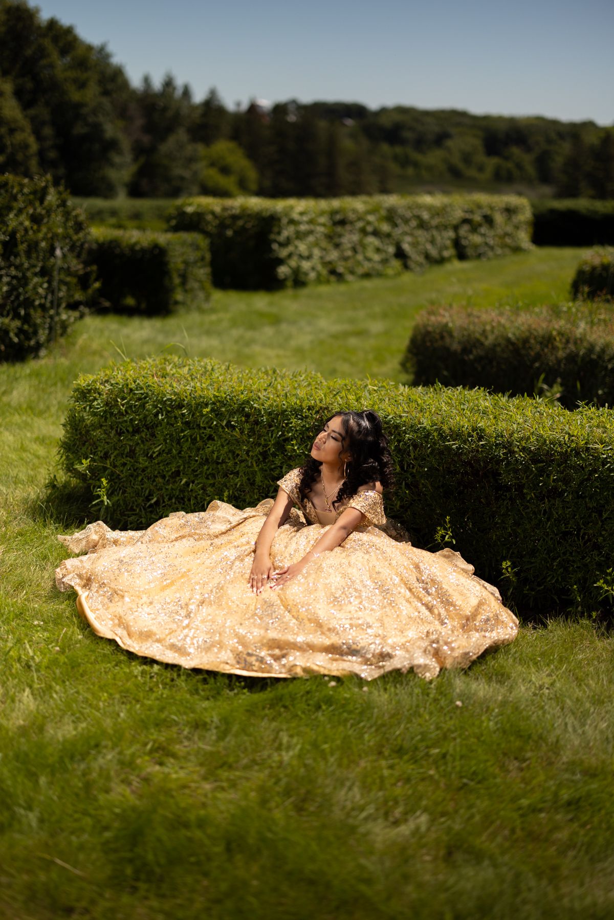 quinceanera photoshoot at Minnesota Landscape Arboretum by fotografo Gerardo Dominguez