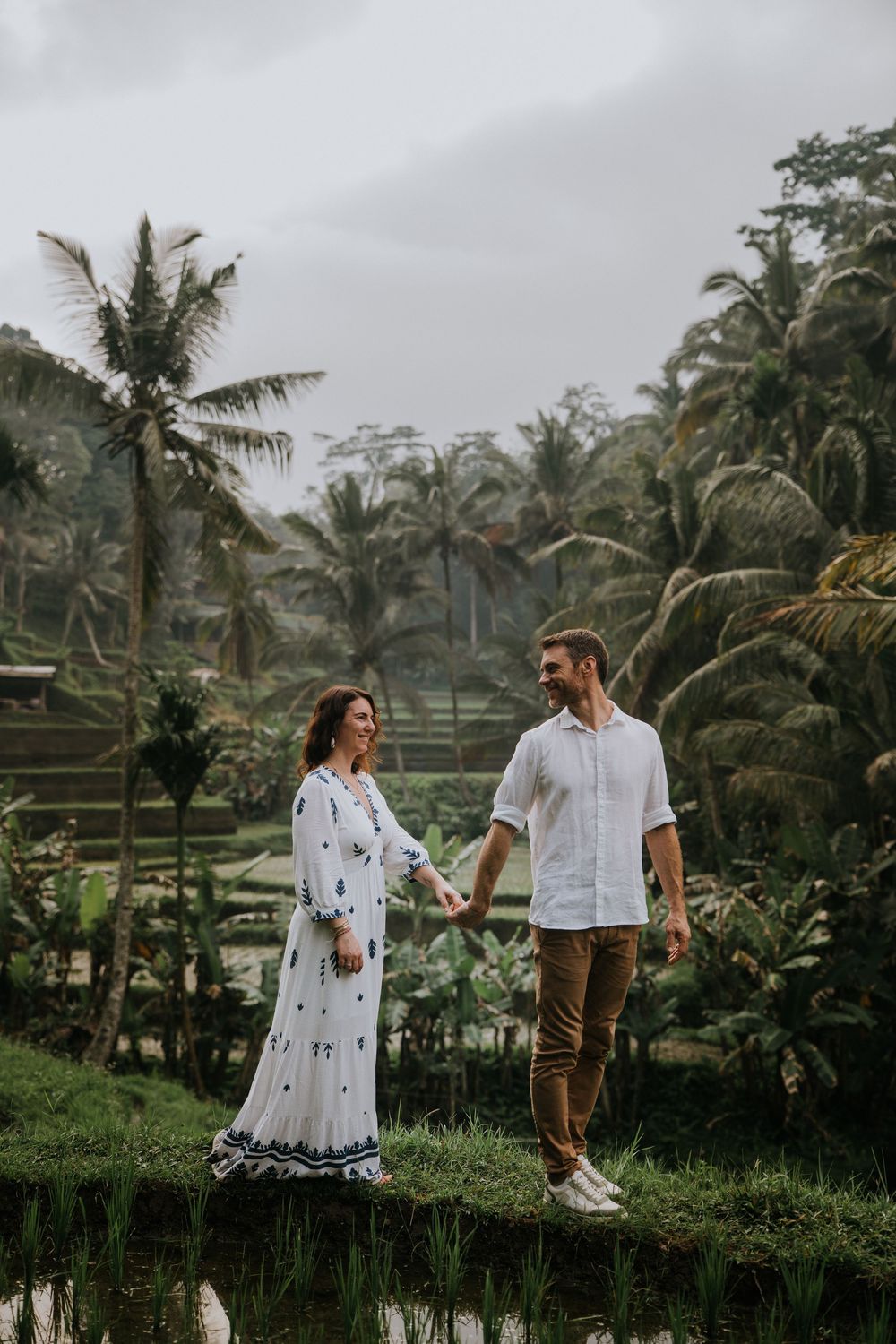 Romantic couple photography session at Ceking Rice Terrace Tegallalang Ubud.