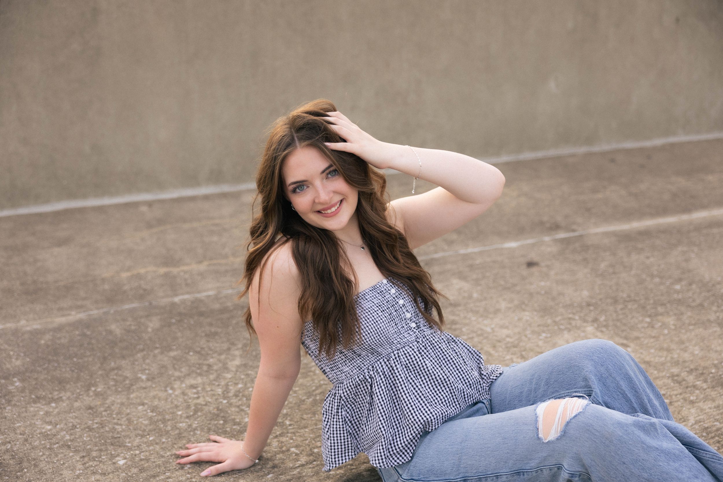 Outdoor summer downtown senior photos in Springfield, Illinois