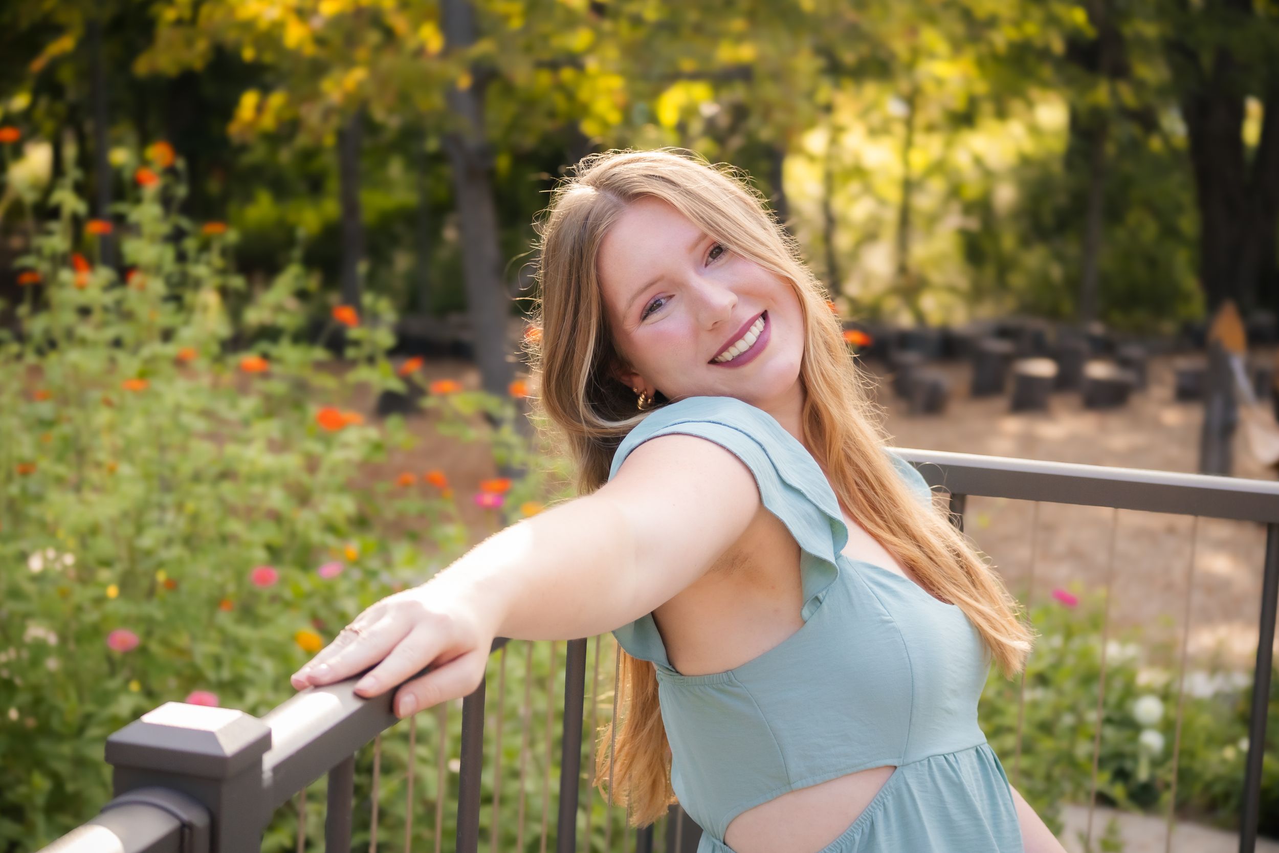 Outdoor summer senior photos in Springfield, Illinois