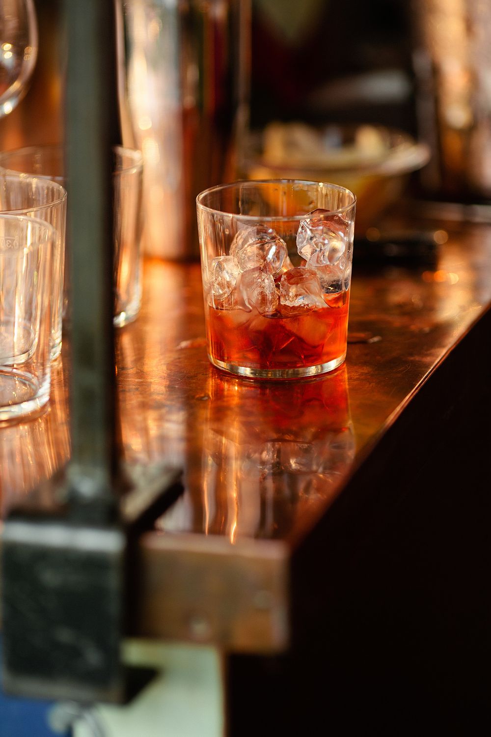 Negroni cocktail during an Italian Riviera wedding reception
