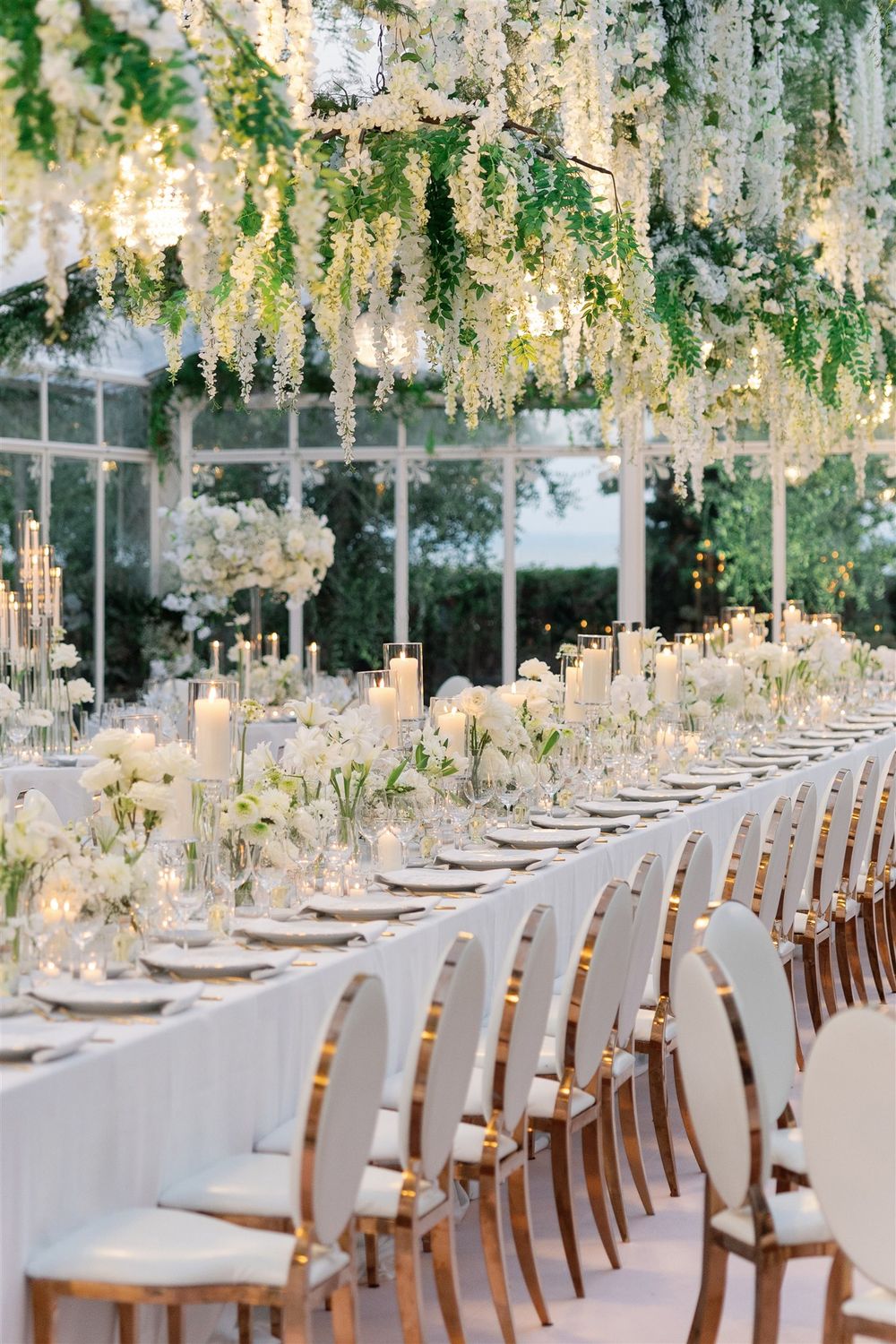 Floral design in white, pink, green and gold for a luxury wedding at Isola del Garda