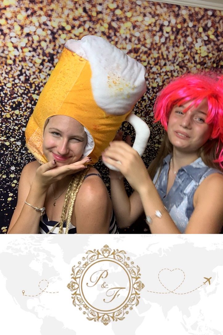 Selfie automata esküvőn – BG Studio fotobox