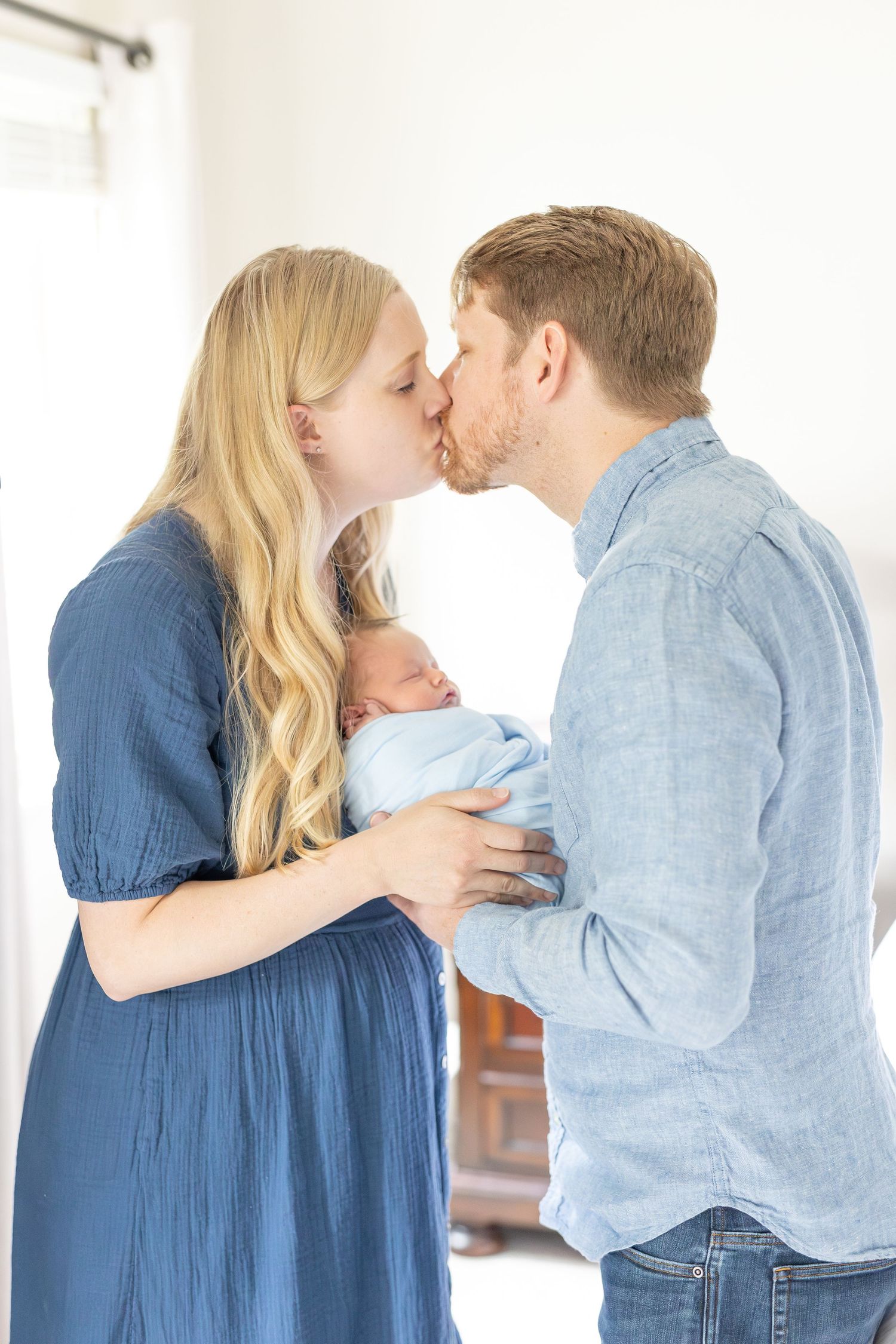 Lifestyle in-home newborn photography O'fallon, Illinois