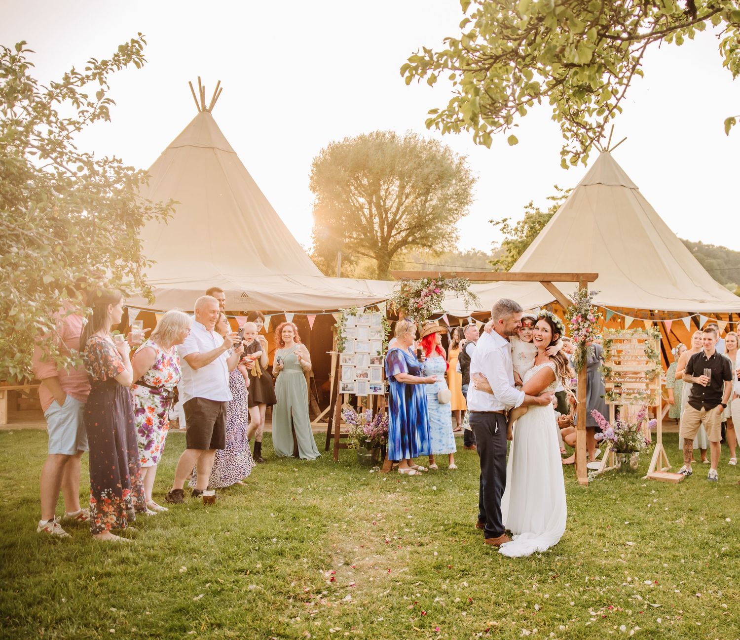 The Gaggle of Geese. Tipi Wedding Dorset.  Dorset wedding venue. Outdoor wedding Dorchester. Tipi hire Dorset. Festival wedding Dorset