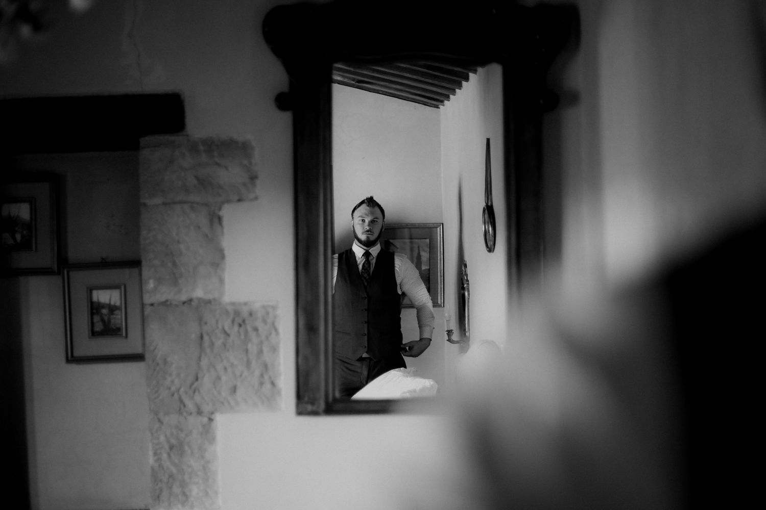 Wedding photographer Tuscany | Destination wedding Italy | Villa wedding Florence | Couple's Portrait.
