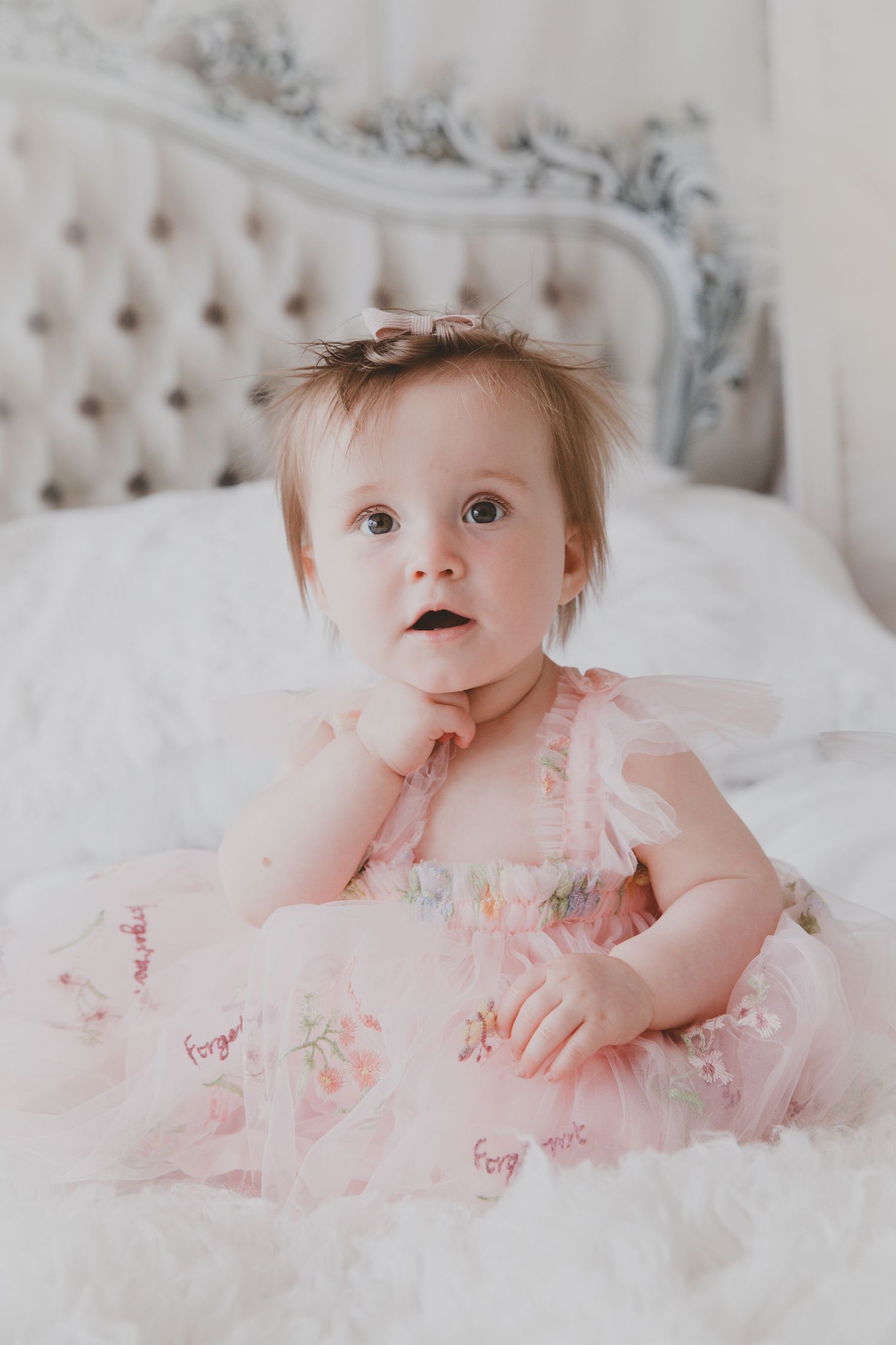 First birthday photoshoot. Little girl. Fairy dress, combo package - cake smash and portraits.