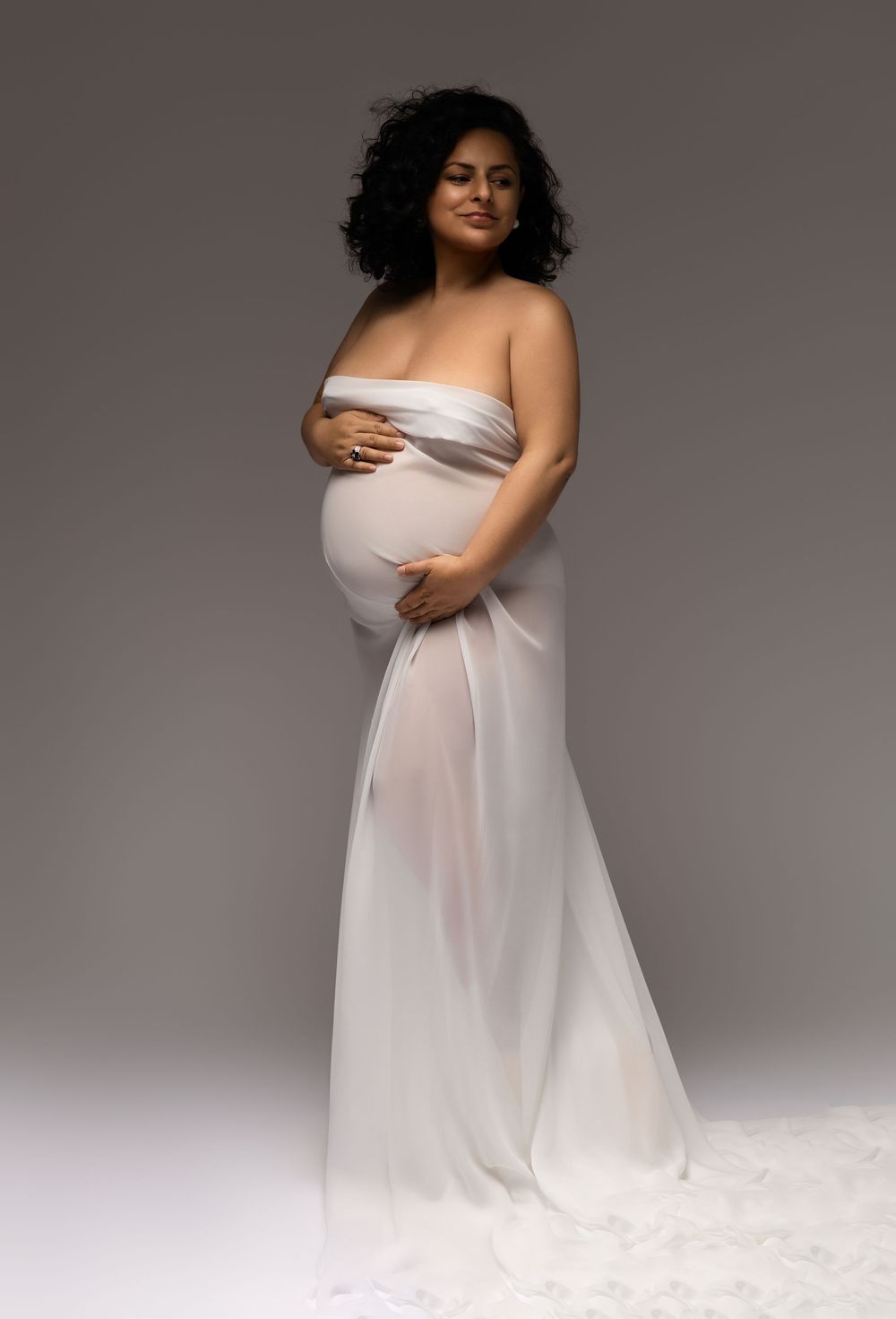 Elegant Maternity Portrait Session in Miami, Florida.