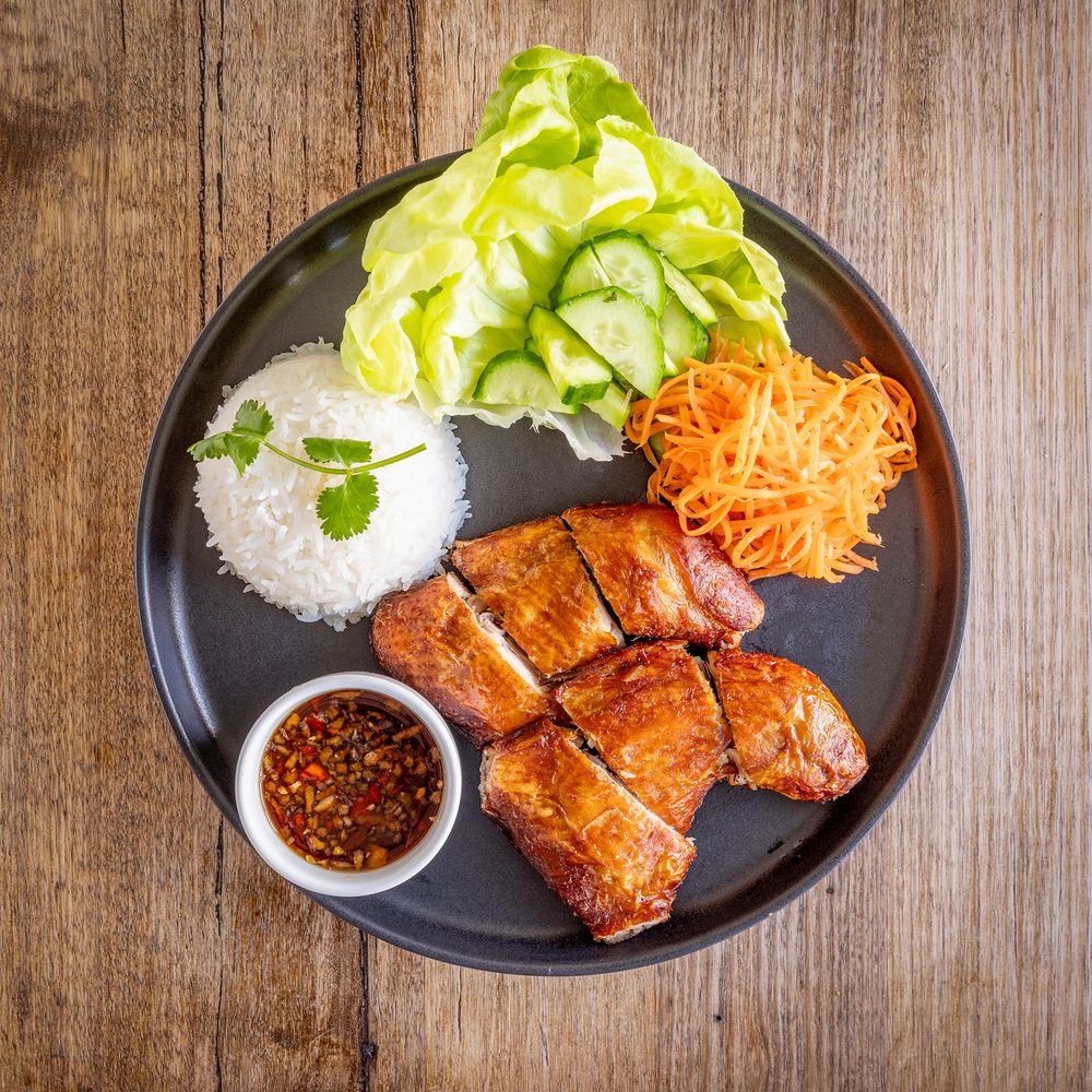 Bar Pho Bondi
Crispy Chicken
Sitting a wooden background