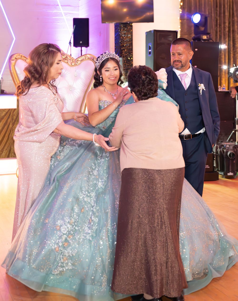 Enchanted Forrest, Salinas Pal, Salinas Quinceañera | Quinceañera Photographer Monterey, CA