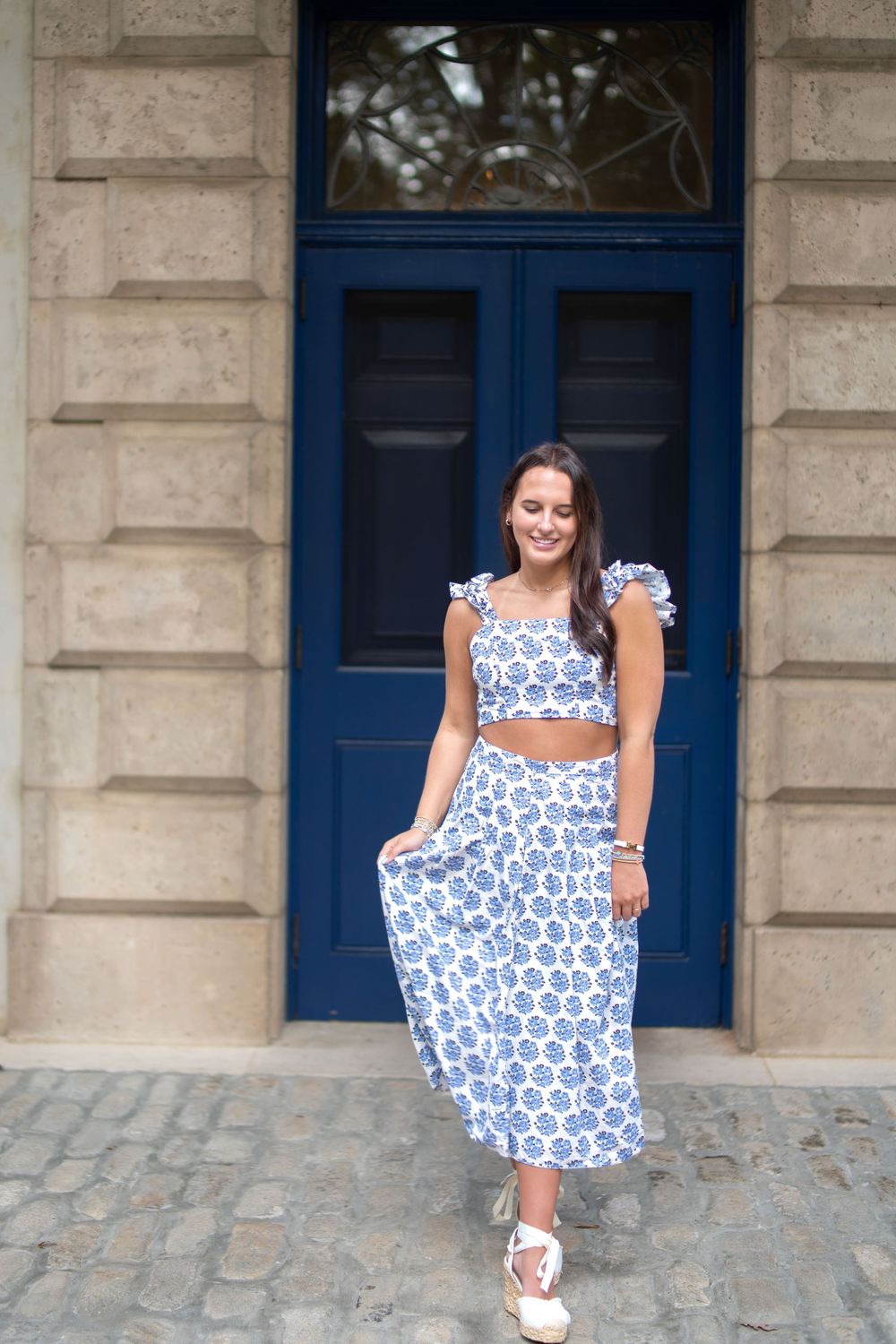 High school senior at the Atlanta History Center for senior photos walking