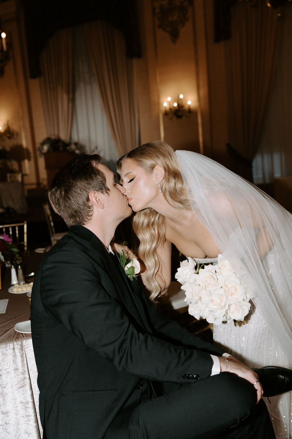 Winnipeg Winter Wedding at the Fort Garry Hotel