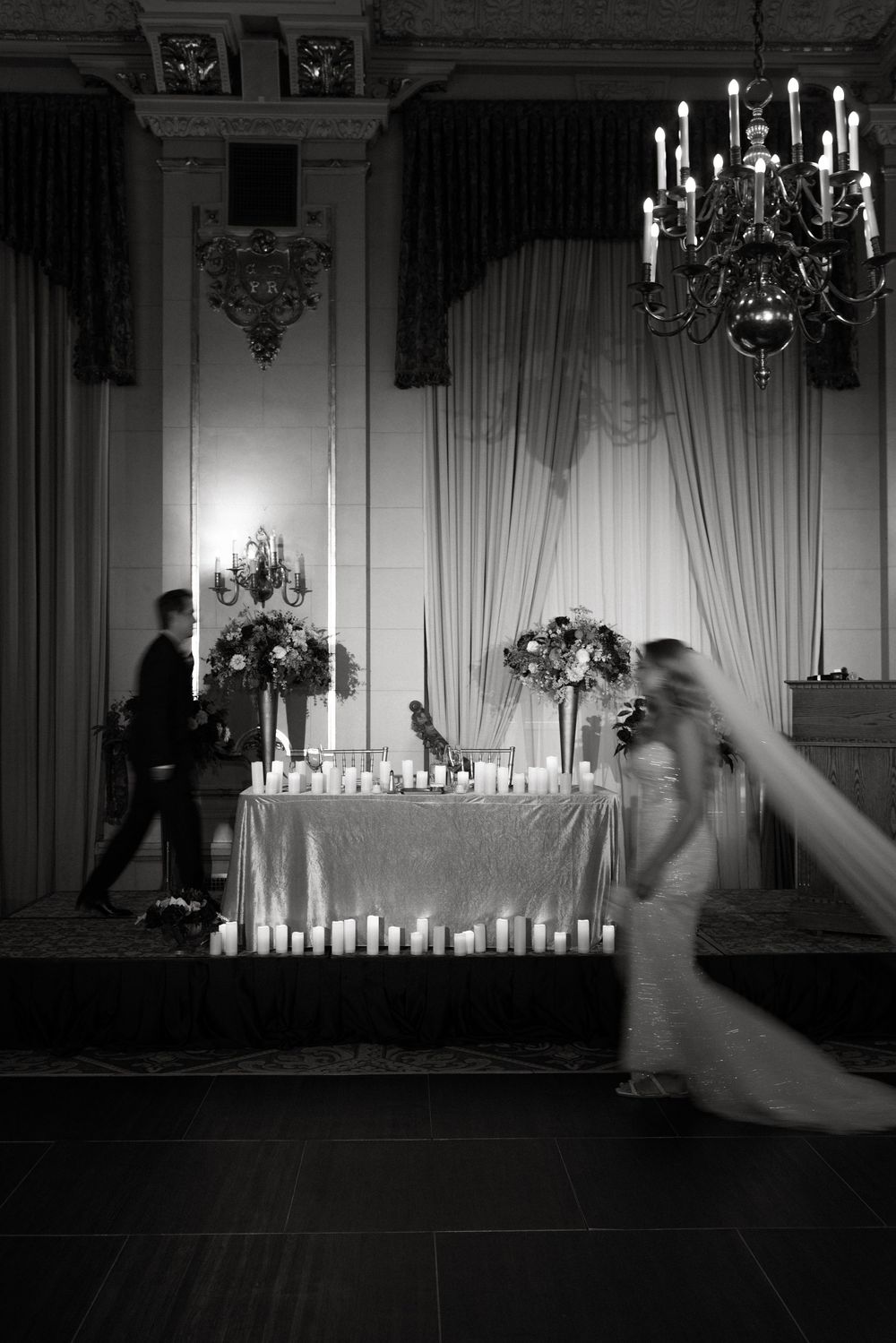 Winnipeg Winter Wedding at the Fort Garry Hotel