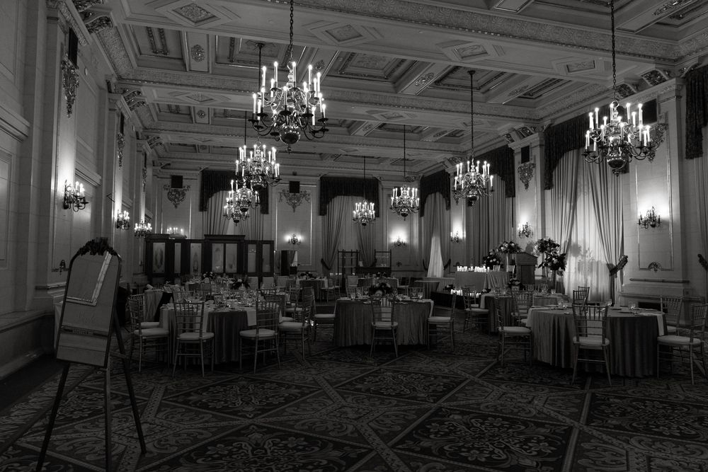 Winnipeg Winter Wedding at the Fort Garry Hotel