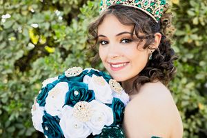 Quincenera girl poses for dress photo #CarlsbadNM #QuinceneraPhotography #QuinceneraDressPhotography #QuinceneraEventPhotography #RoswellNM