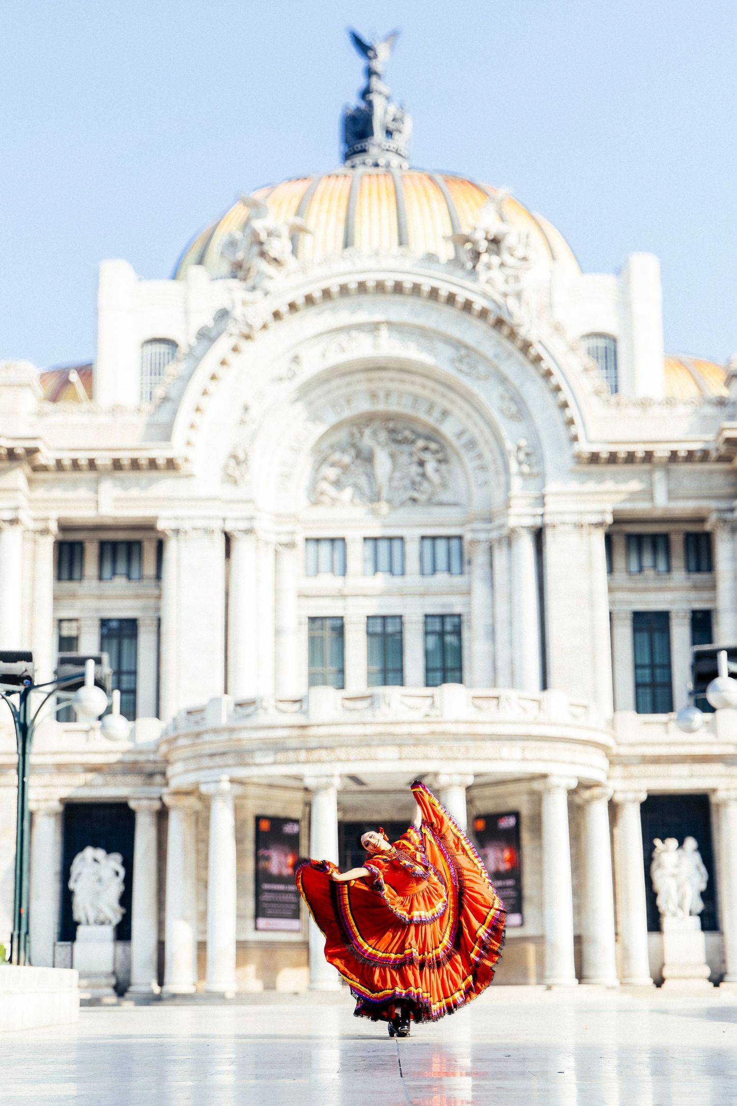 Cultural Ballet Folklórico dance photography outside Palacio de Bellas Artes