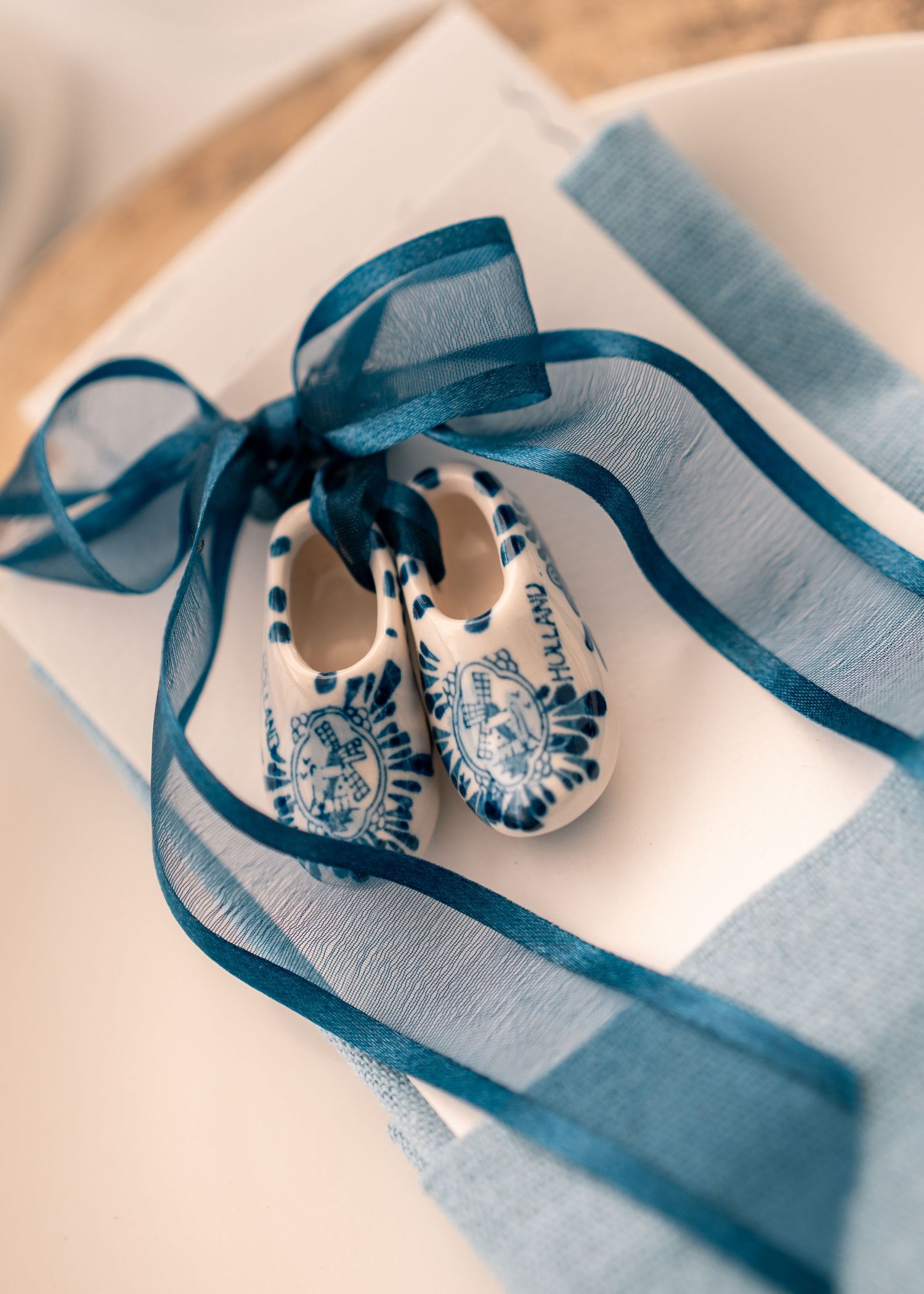 NORFOLK WEDDING PHOTOGRAPHER - ABI VINCENT PHOTOGRAPHY - WEDDING DECOR - BLUE WEDDING DECOR