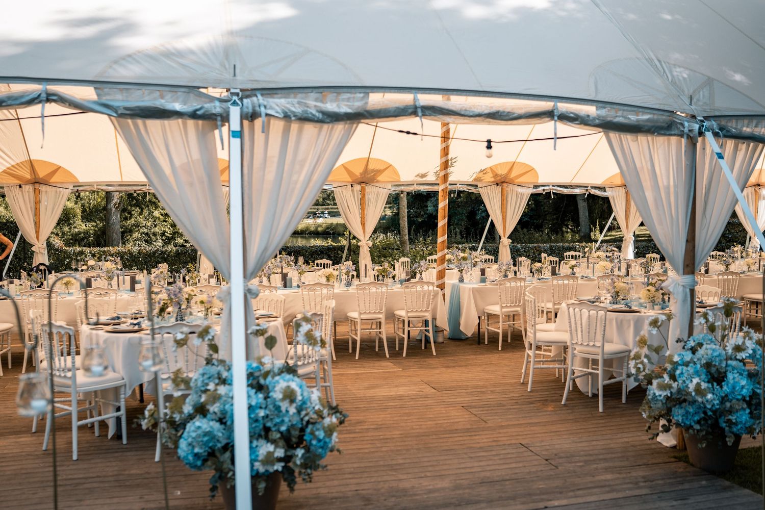 NORFOLK WEDDING PHOTOGRAPHER - ABI VINCENT PHOTOGRAPHY - WEDDING DECOR - BLUE WEDDING DECOR