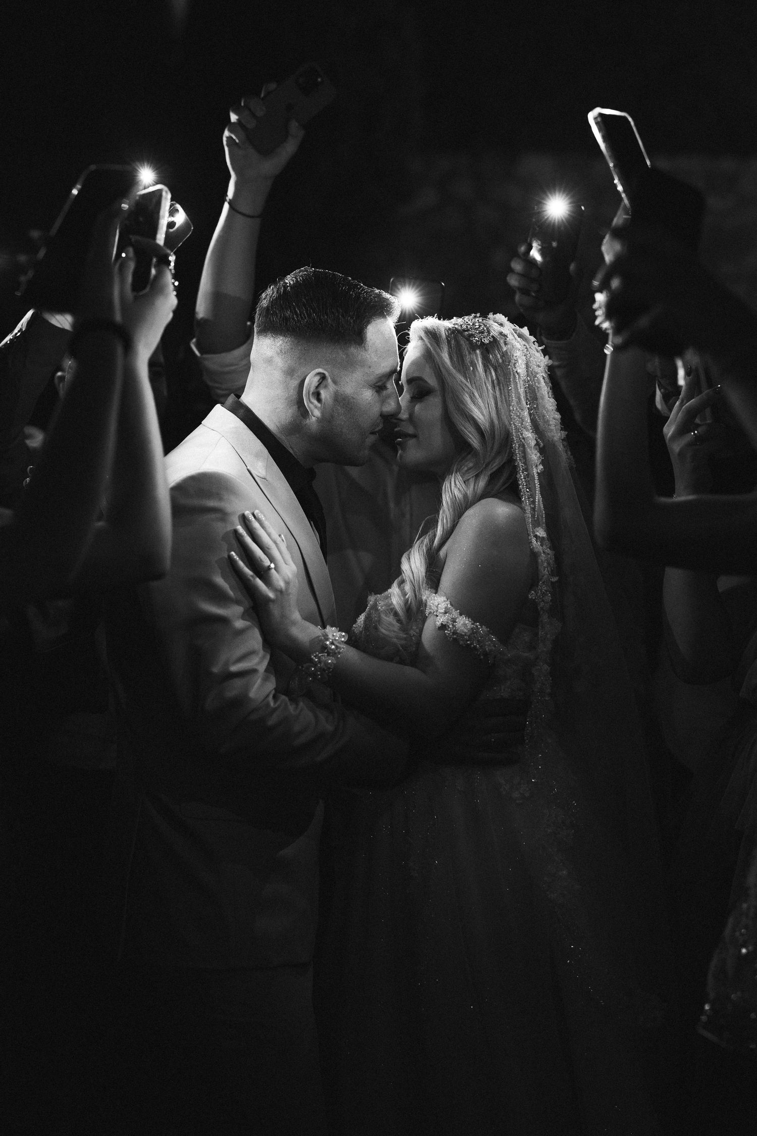 Wedding Bride and Groom. Φωτογράφος γάμου Αθήνα Χαλκιδα Ωρωπός Οινόφυτα Θήβα Wedding photographer