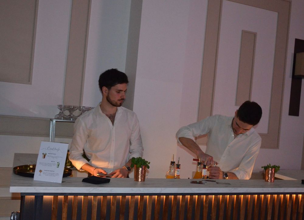 Soirée avec le bar à cocktail PilouFace, l'équipe est au complet