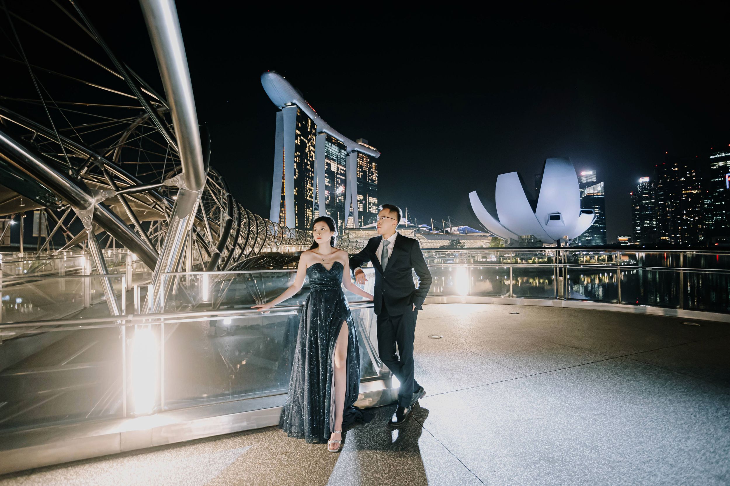 prewedding singapore marina bay sands helix bridge