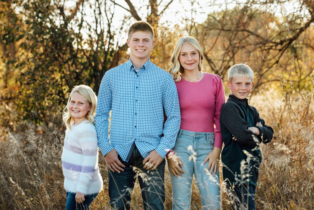 Dell Rapids Family Portraits, Dell Rapids Family Photographer, Sioux Falls Photographer, Sioux Falls Family Photographer, Family Portraits