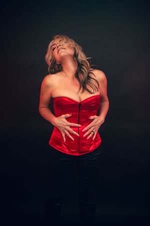 Timeless Moody Boudoir in Northern Utah with Carl James Photography. Best Boudoir Photographer in Ogden and Salt Lake City