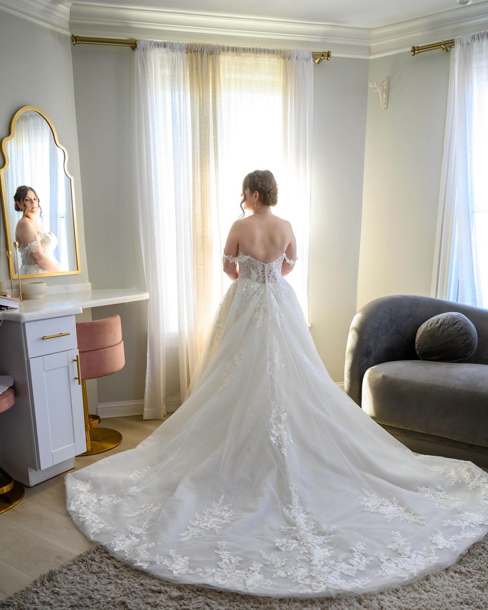 Sea Cliff Manor wedding photography by Long Island wedding photographer Dejavu Studios. Elegant, candid, timeless wedding photos.