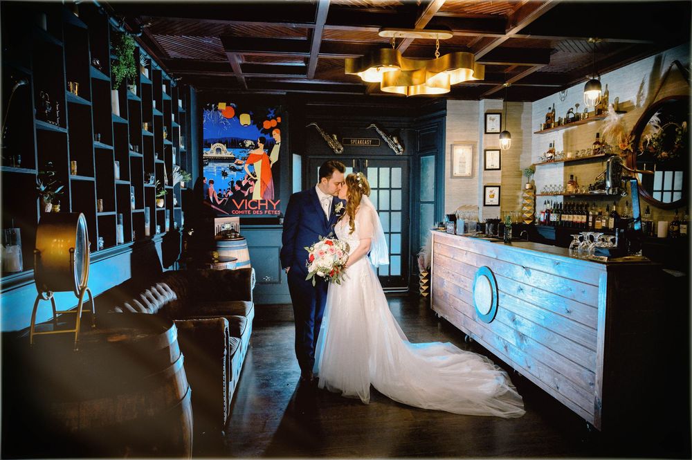Sea Cliff Manor wedding photography by Long Island wedding photographer Dejavu Studios. timeless wedding photos