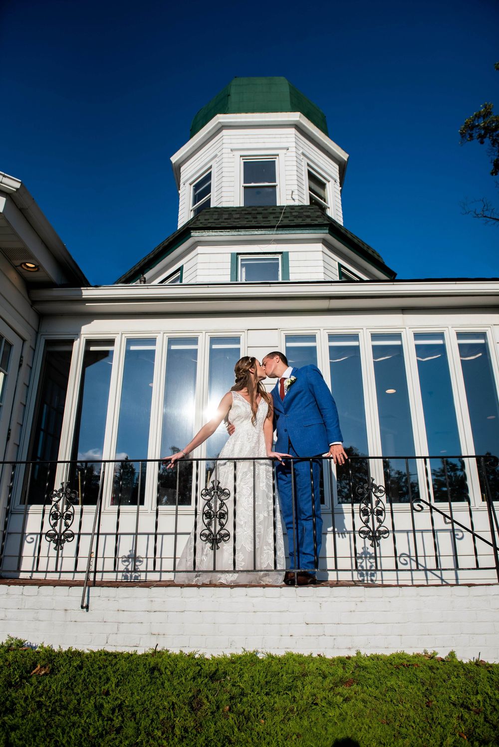 Sea Cliff Manor wedding photography by Long Island wedding photographer Dejavu Studios. vintage wedding photos.