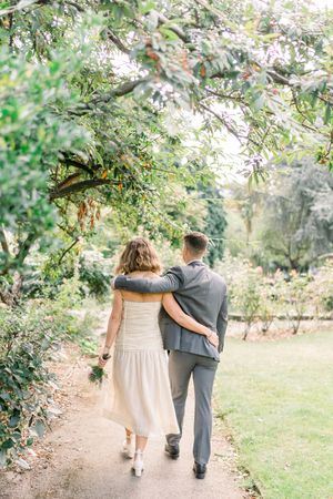Bright and airy Islington Town Hall elopement captured in central London in a natural style by East Midlands editorial wedding photographer